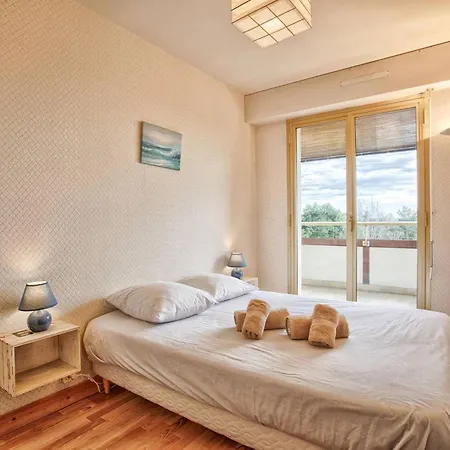 En Duplex Avec Piscine Chauffee, Ideal Pour 6 Personnes - Fr-1-788-61 *