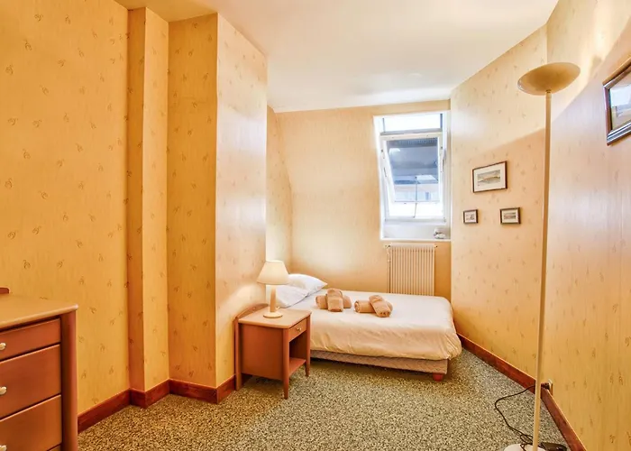 En Duplex Avec Piscine Chauffee, Ideal Pour 6 Personnes - Fr-1-788-61 * Varaville