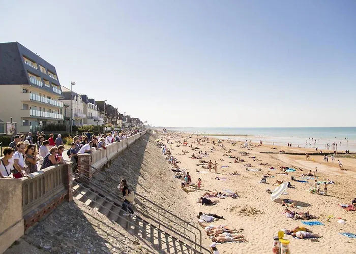 En Duplex Avec Piscine Chauffee, Ideal Pour 6 Personnes - Fr-1-788-61 * Varaville