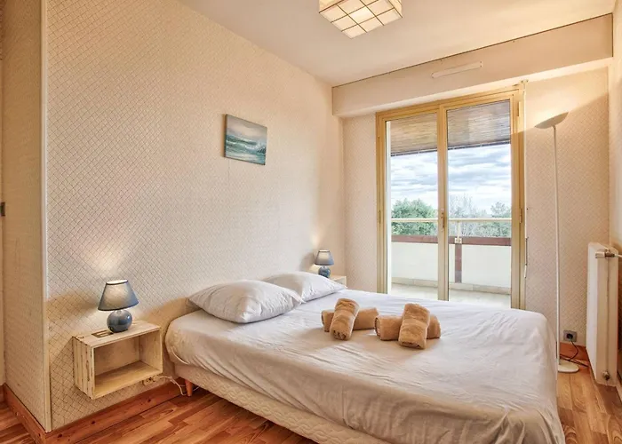 En Duplex Avec Piscine Chauffee, Ideal Pour 6 Personnes - Fr-1-788-61 *